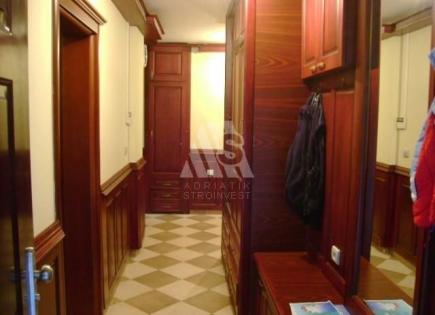 Квартира за 335 000 евро в Столиве, Черногория