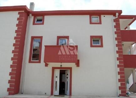 Квартира за 325 000 евро в Игало, Черногория