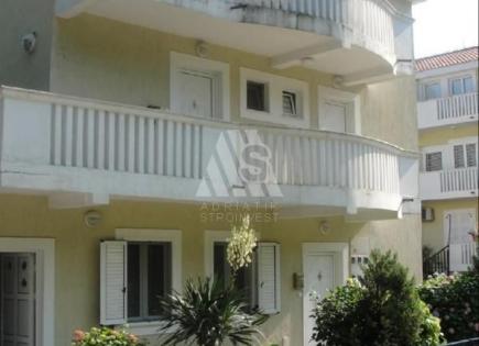 Квартира за 260 000 евро в Баошичах, Черногория