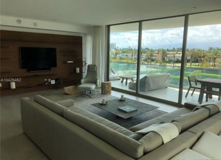 Апартаменты за 2 602 443 евро в Майами, США
