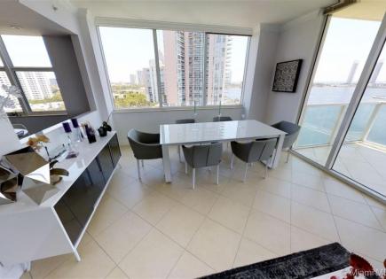 Квартира за 728 568 евро в Майами, США