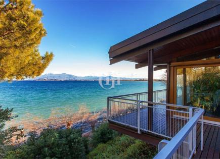 Вилла за 5 500 000 евро у озера Гарда, Италия