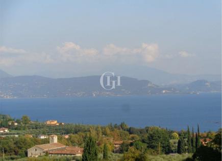 Квартира за 295 000 евро у озера Гарда, Италия