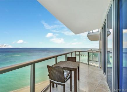 Апартаменты за 755 329 евро в Майами, США