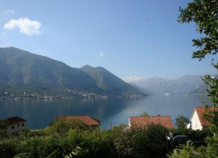 Земля за 3 050 000 евро в Доброте, Черногория