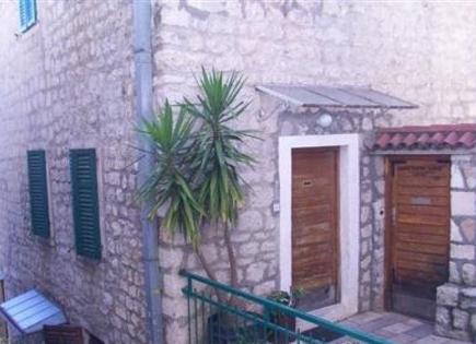 Квартира за 195 000 евро в Херцег-Нови, Черногория