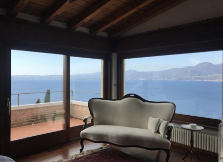 Вилла за 1 100 000 евро у озера Гарда, Италия