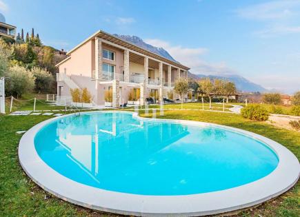 Апартаменты за 310 000 евро у озера Гарда, Италия