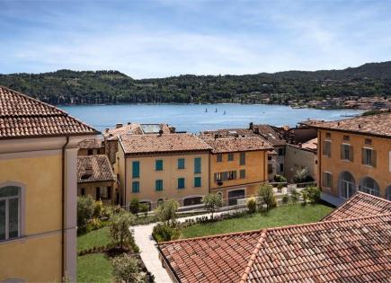 Таунхаус за 853 000 евро у озера Гарда, Италия