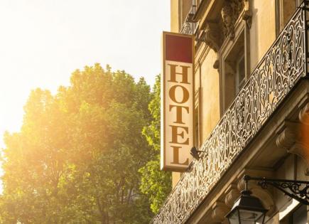 Отель, гостиница за 4 400 000 евро в Дрездене, Германия