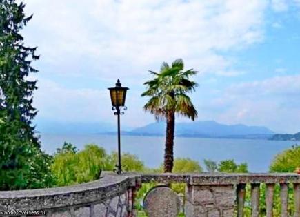 Дом за 3 200 000 евро у озера Маджоре, Италия