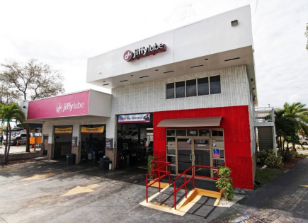 Коммерческая недвижимость за 2 059 951 евро в Майами, США