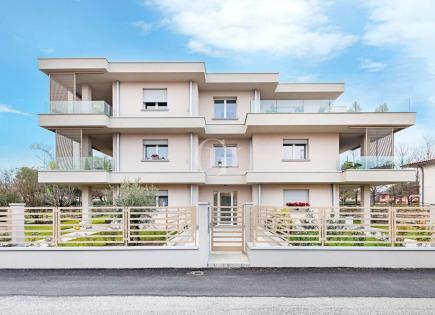 Апартаменты за 330 000 евро у озера Гарда, Италия