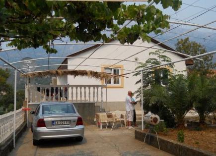 Дом за 170 000 евро в Добра Воде, Черногория