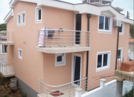 Дом за 220 000 евро в Добра Воде, Черногория