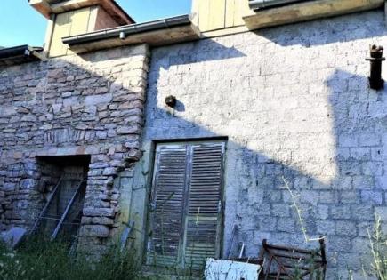 Дом за 77 000 евро в Тивате, Черногория