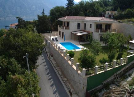 Вилла за 2 580 000 евро в Столиве, Черногория