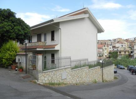 Дом за 190 000 евро в Бельведере-Мариттимо, Италия