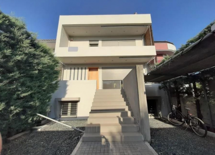 Дом за 340 000 евро в Лутраки, Греция