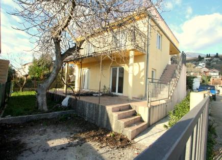 Дом за 190 000 евро в Херцег-Нови, Черногория