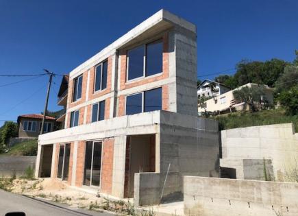 Дом за 290 000 евро в Тивате, Черногория