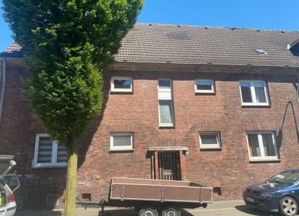 Доходный дом за 395 000 евро в Дуйсбурге, Германия
