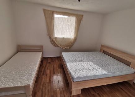 Дом за 95 000 евро в Добра Воде, Черногория