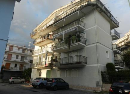 Квартира за 84 000 евро в Скалее, Италия