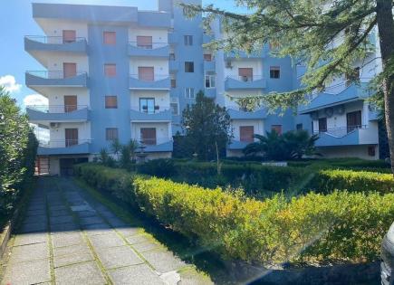 Апартаменты за 155 000 евро в Скалее, Италия