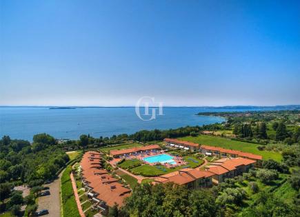Апартаменты за 460 000 евро у озера Гарда, Италия