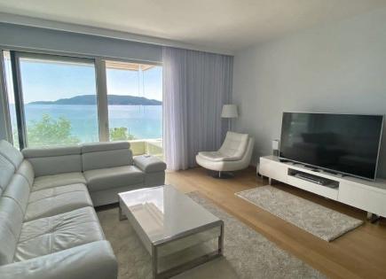 Квартира за 700 000 евро в Рафаиловичах, Черногория