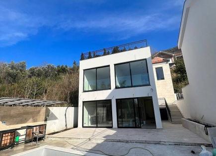Вилла за 750 000 евро в Тивате, Черногория