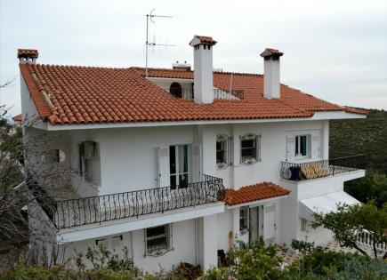 Дом за 600 000 евро в Рафине, Греция