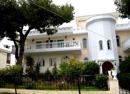 Дом за 500 000 евро в Рафине, Греция