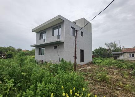 Дом за 99 999 евро за месяц в Полски-Извор, Болгария