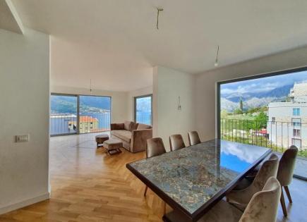Квартира за 475 000 евро в Доброте, Черногория