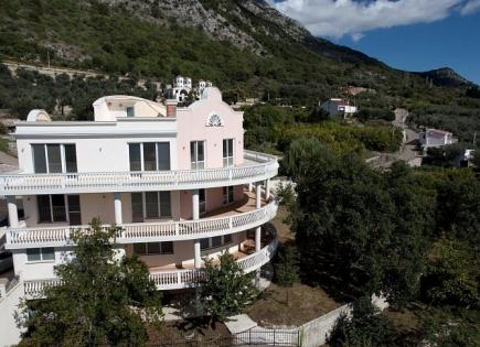 Вилла за 750 000 евро в Добра Воде, Черногория