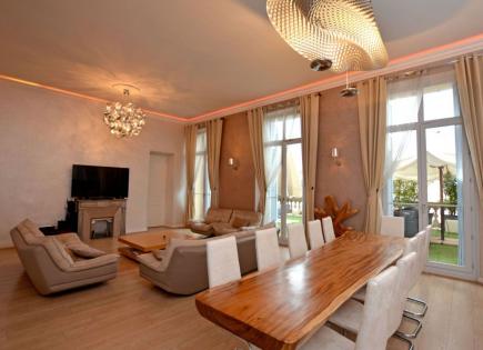 Апартаменты за 4 810 евро за неделю в Каннах, Франция