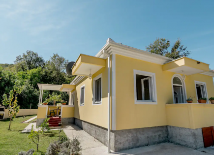Дом за 300 000 евро в Херцег-Нови, Черногория