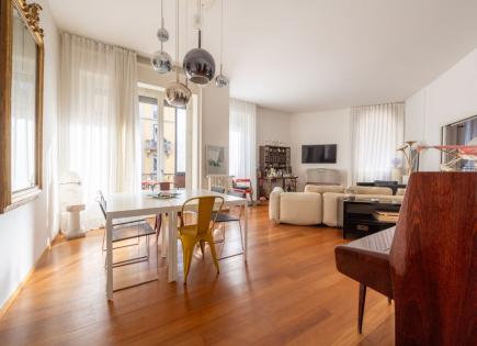 Апартаменты за 1 400 000 евро в Милане, Италия