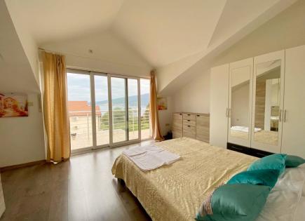 Квартира за 330 000 евро в Херцег-Нови, Черногория
