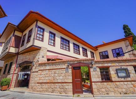 Коммерческая недвижимость за 1 850 000 евро в Ларе, Турция