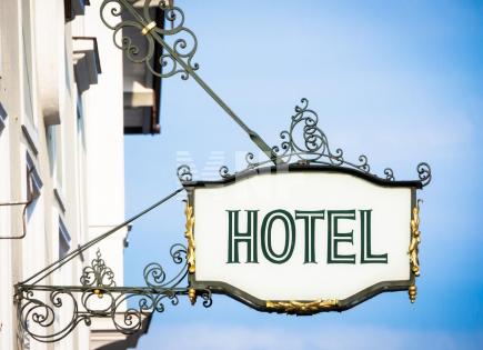 Отель, гостиница за 6 900 000 евро в Бранденбурге-на-Хафеле, Германия