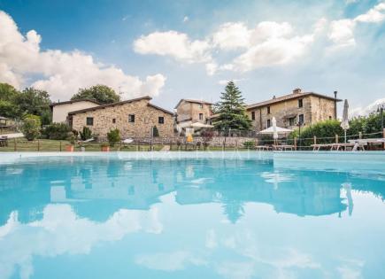 Дом за 1 950 000 евро в Умбертиде, Италия