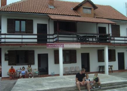 Вилла за 150 000 евро на полуострове Луштица, Черногория
