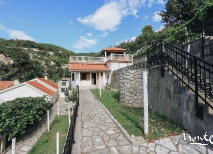 Дом за 420 000 евро в Будве, Черногория