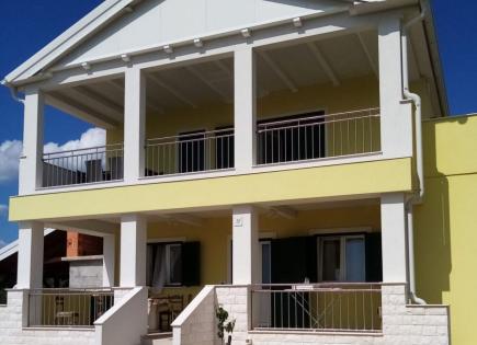Дом за 380 000 евро в Примоштене, Хорватия