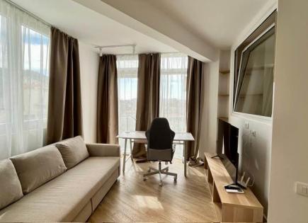 Квартира за 135 000 евро в Тивате, Черногория