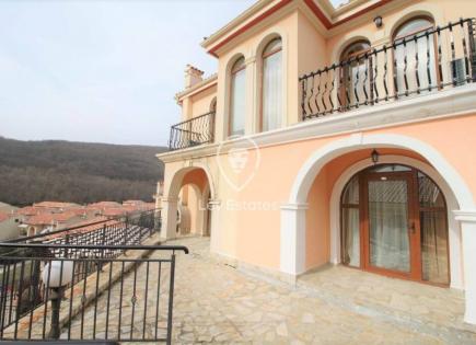 Дом за 105 000 евро в Елените, Болгария