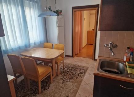 Квартира за 140 000 евро в Порече, Хорватия